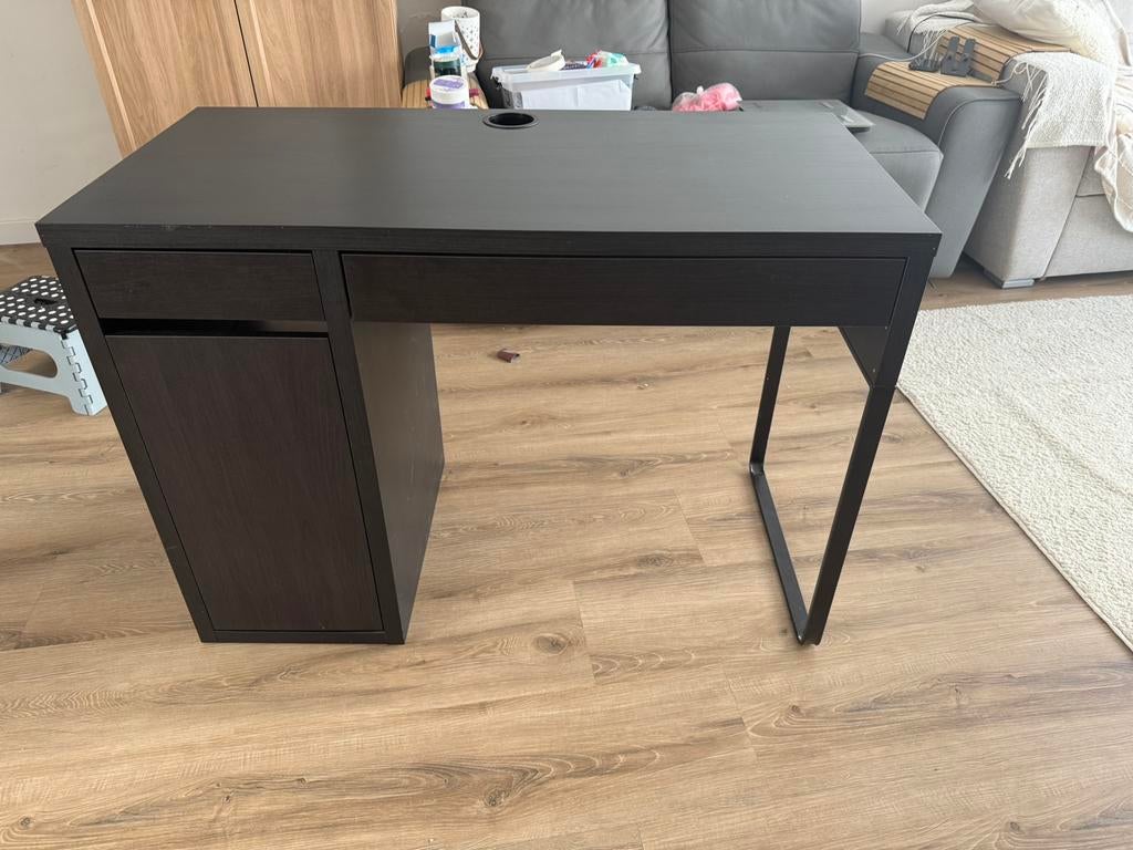 Ikea bureau, Ophalen, Zo goed als nieuw