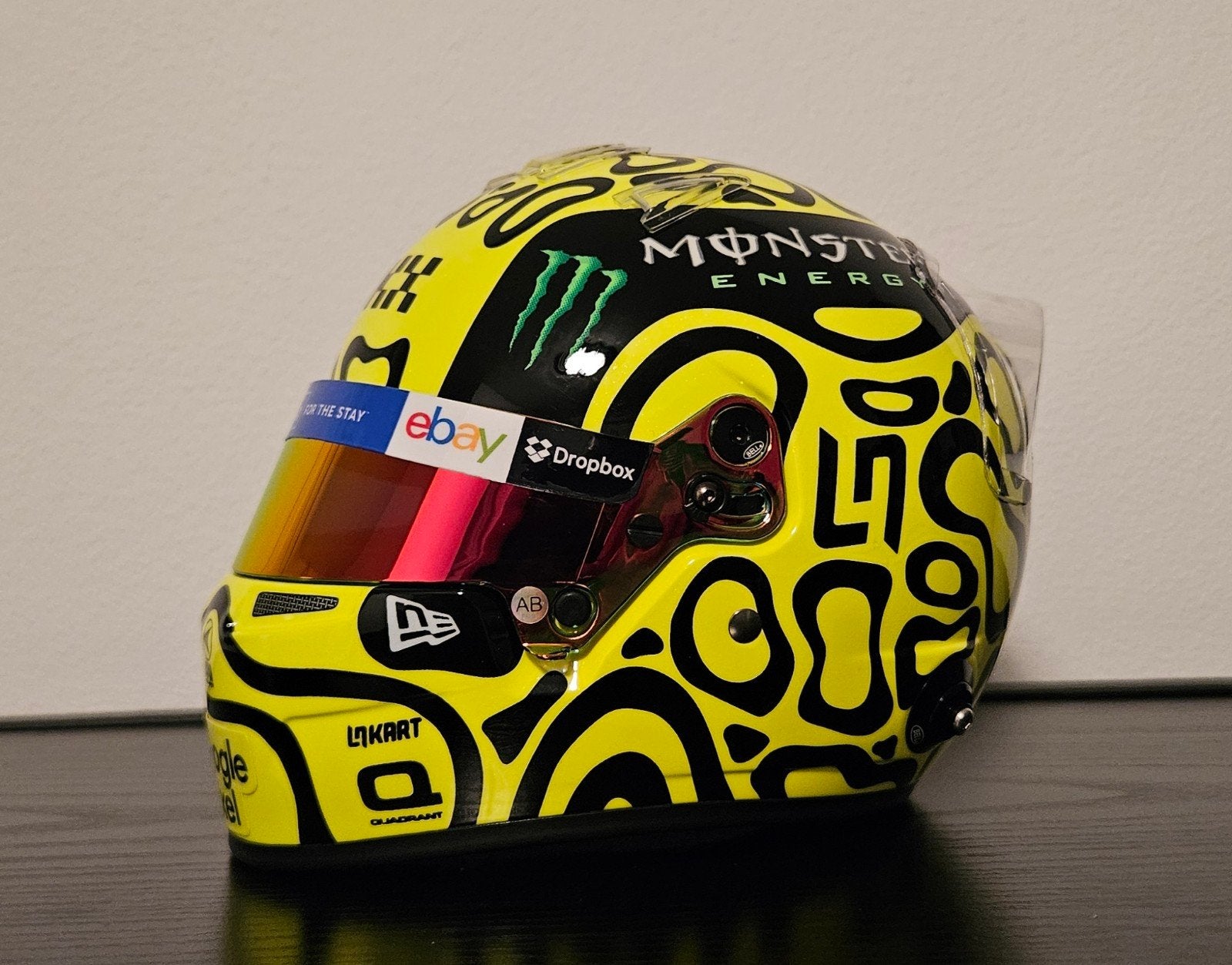 F1 Lando Norris 2024 Miami 1st win helm schaal 1/2, Ophalen of Verzenden, Zo goed als nieuw, Formule 1