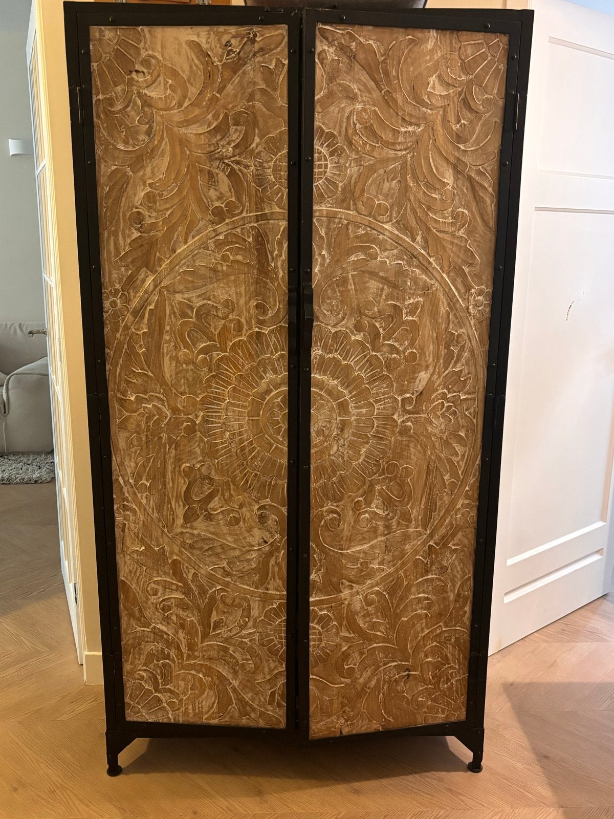 Grote zware kast met hout en staal - Ophalen Den Haag, Ophalen, Gebruikt