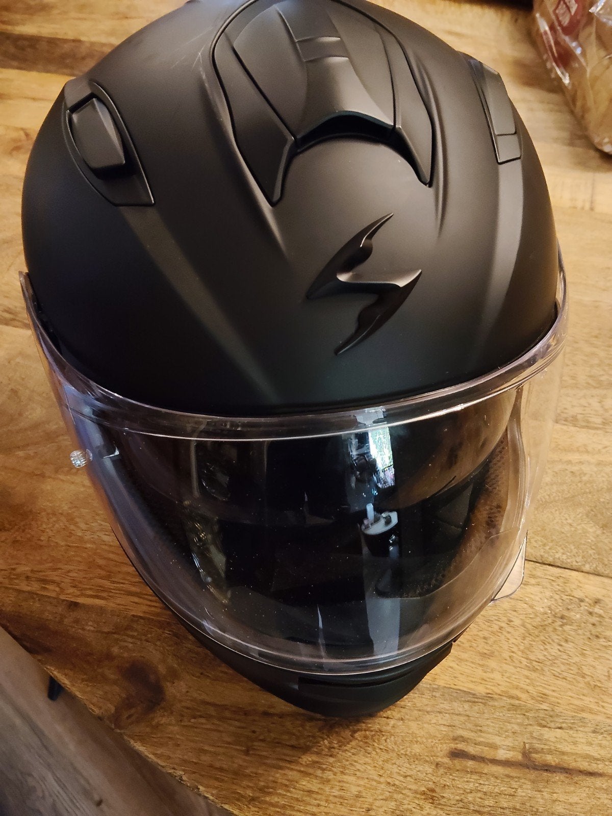 helm l bijna niet gedragen, Fietsen en Brommers, Brommerhelmen, Ophalen, Zo goed als nieuw