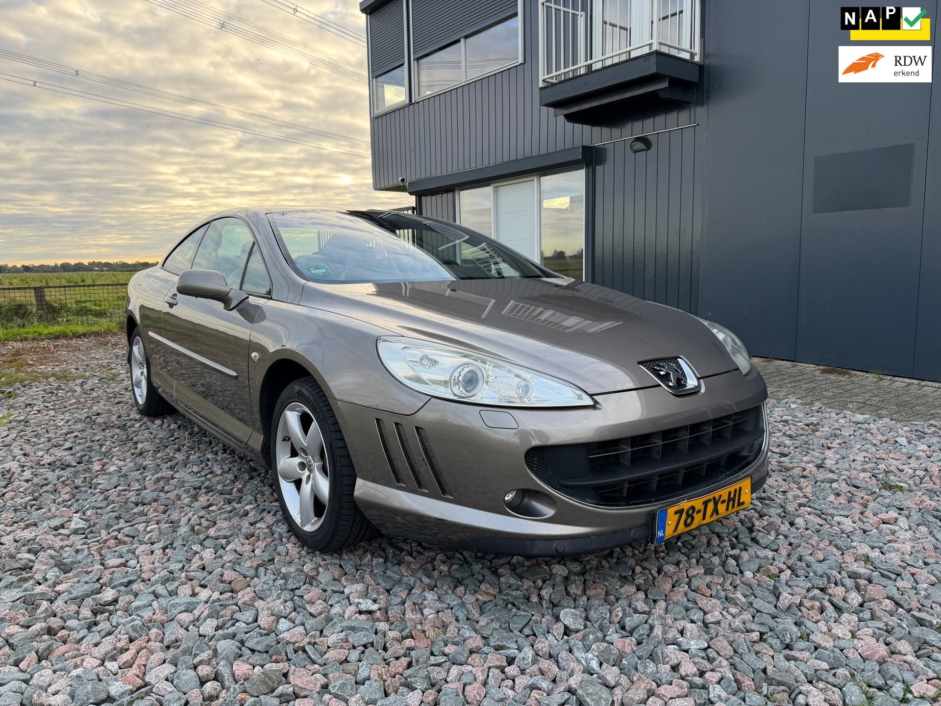 Peugeot 407 Coupé 2.2-16V Référence, Voorwielaandrijving, 1390 kg, Gebruikt, 2230 cc