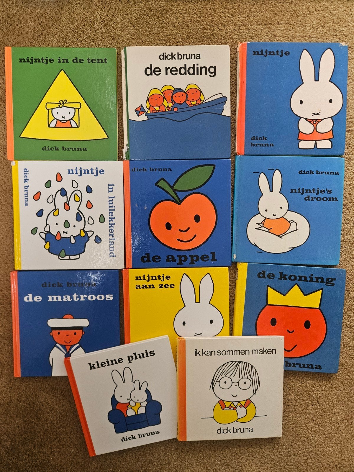 Dick Bruna Boekjes - Nijntje, de appel, de koning en meer, Ophalen of Verzenden, Gelezen, Fictie algemeen