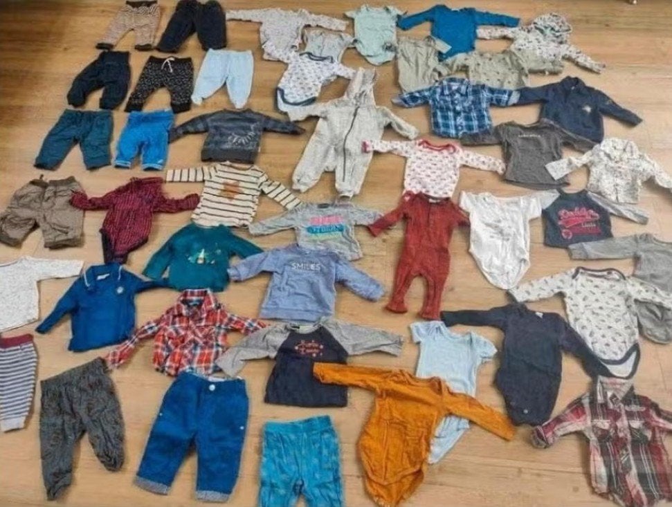 45 stuks kledingpakket jongen maat 62 Shirts broekjes, Ophalen of Verzenden, Gebruikt, Jongetje