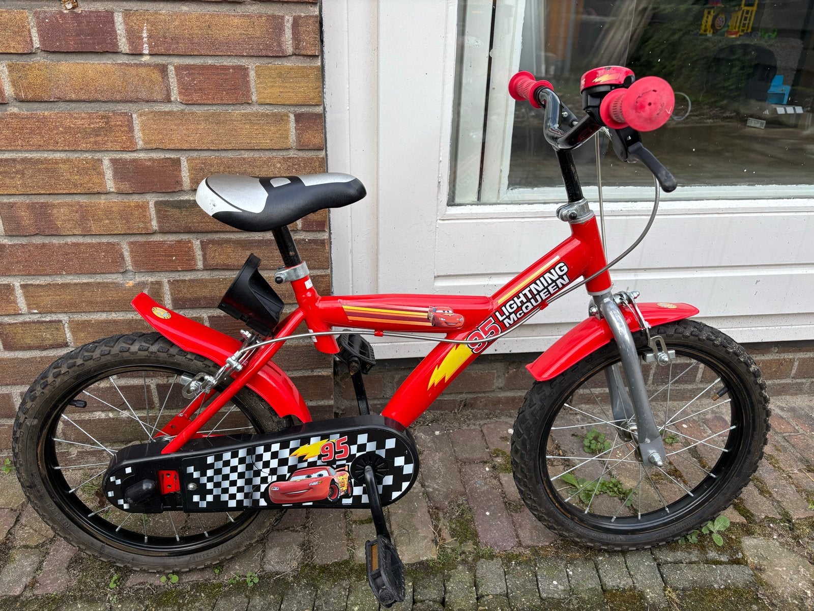 Cars Lightning McQueen kinderfiets 16 inch - Rood, Ophalen of Verzenden, Gebruikt, 16 tot 20 inch