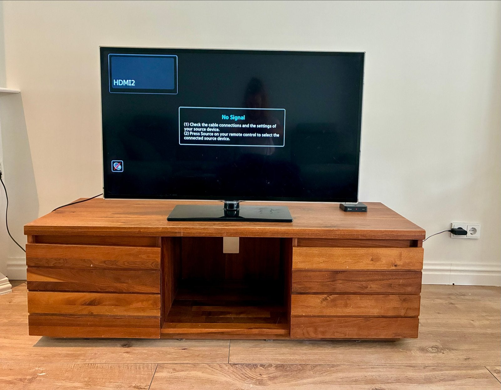 Massief noten meubels Sanders. tv-meubel,, Huis en Inrichting, Ophalen, Gebruikt, 25 tot 50 cm, Minder dan 100 cm
