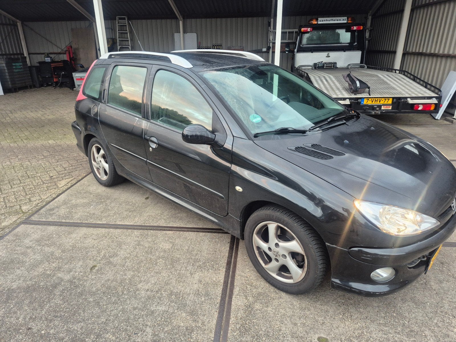 Peugeot 206 1.6 16V SW 2006 Zwart, Voorwielaandrijving, 15 km/l, 40 €/maand, Zwart