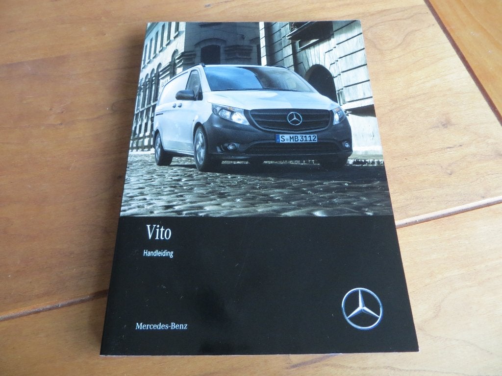 Instructieboek Mercedes-Benz Vito combi en bestelauto 2017, Auto diversen, Ophalen of Verzenden
