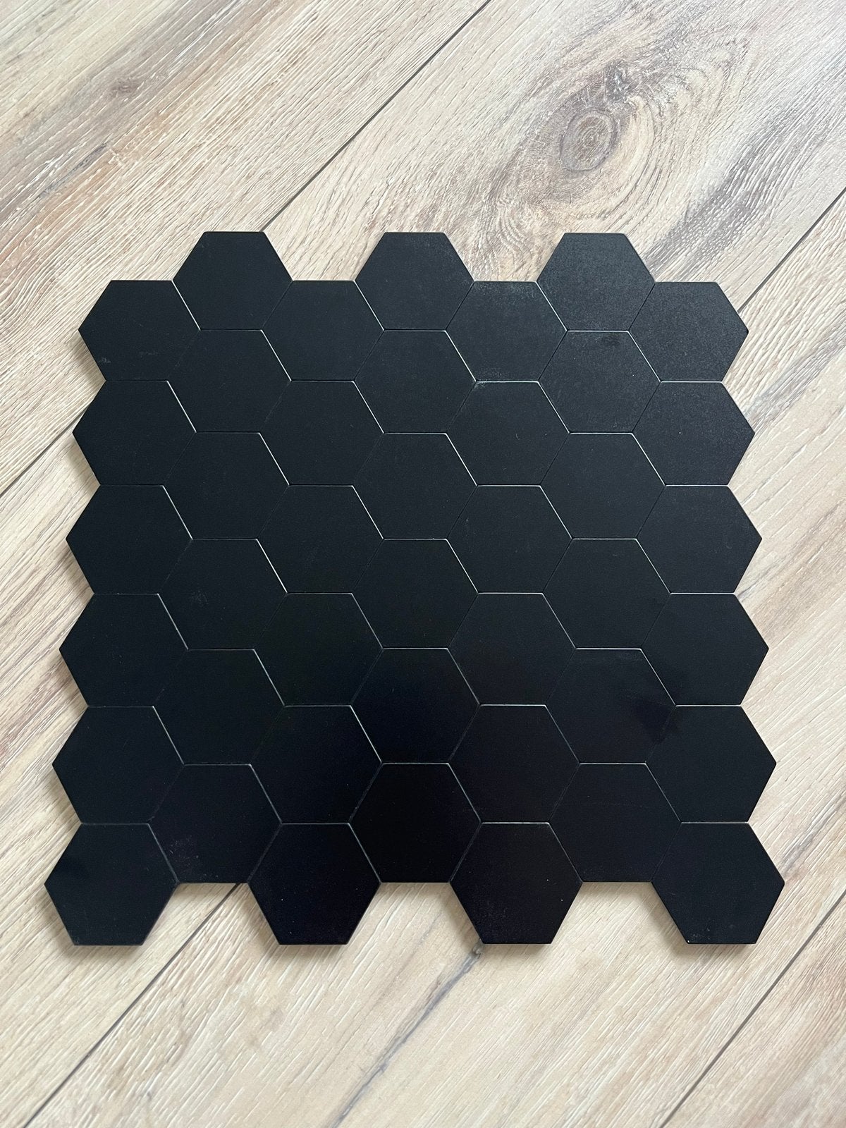 20 Zwarte Zeshoekige Wandtegels 30x30 cm (15 Nieuw), Ophalen, Wandtegels, Nieuw, 20 tot 40 cm