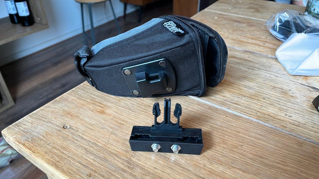 Crivit Fietszadel Gereedschapsset met Reparatiekit - nieuw, Ophalen, Nieuw