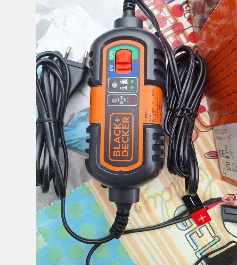 Black+Decker BDV090 Acculader 6V/12V, Nieuw, Universele onderdelen
