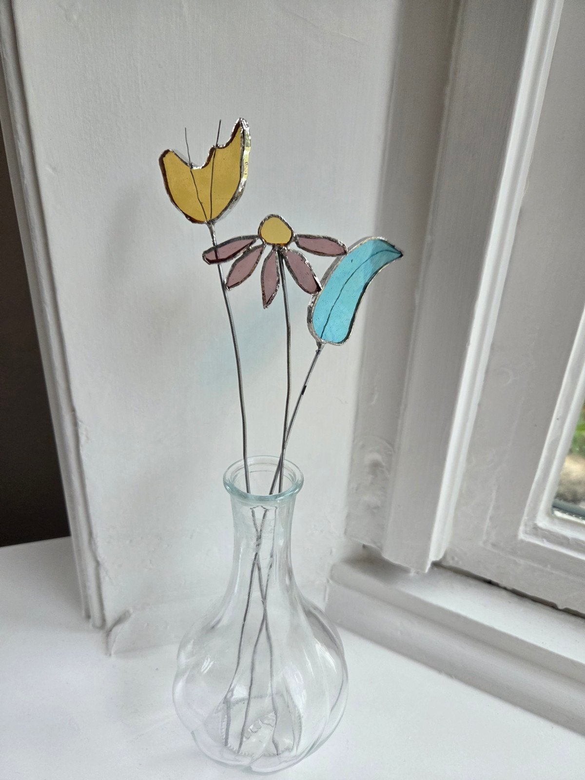Handgemaakt glas in lood boeket bloemen met vaas, Ophalen of Verzenden, Nieuw, Glas