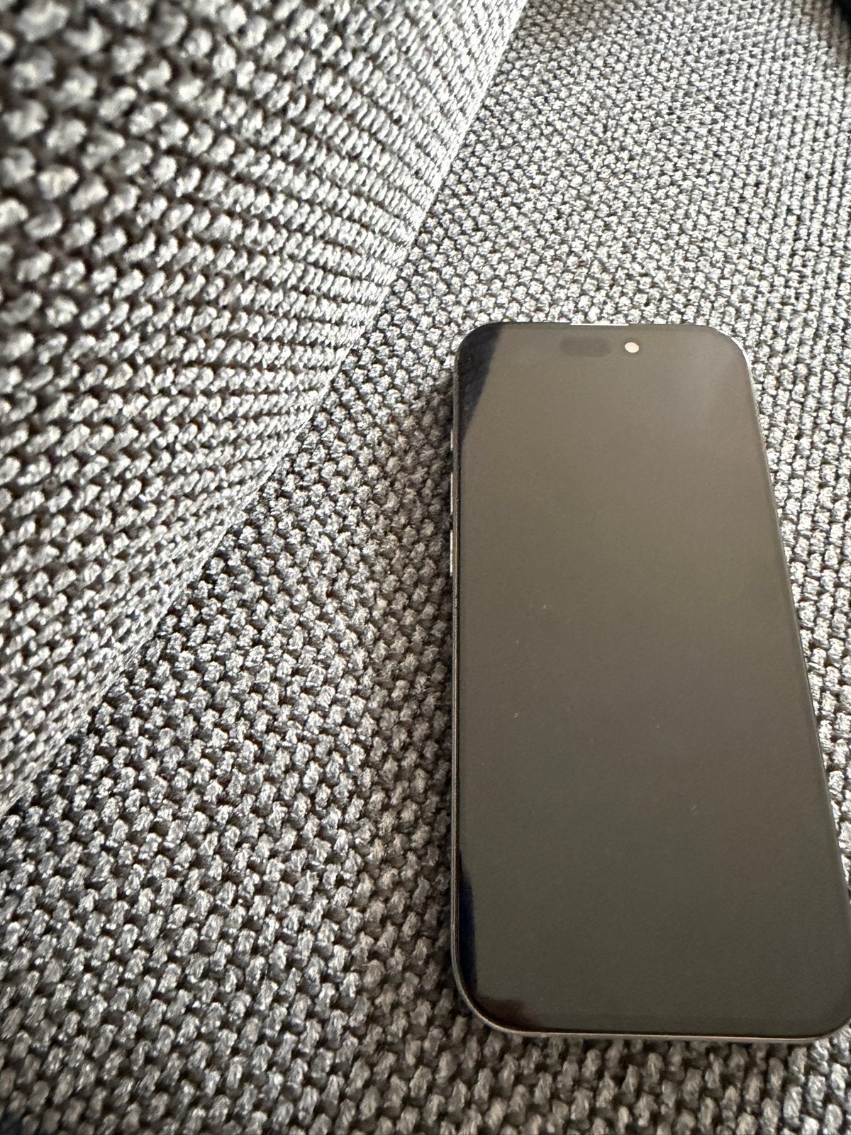 iPhone 15 Pro in uitstekende staat met doos, Telecommunicatie, Mobiele telefoons | Apple iPhone, Ophalen, 128 GB, Zwart, Zo goed als nieuw