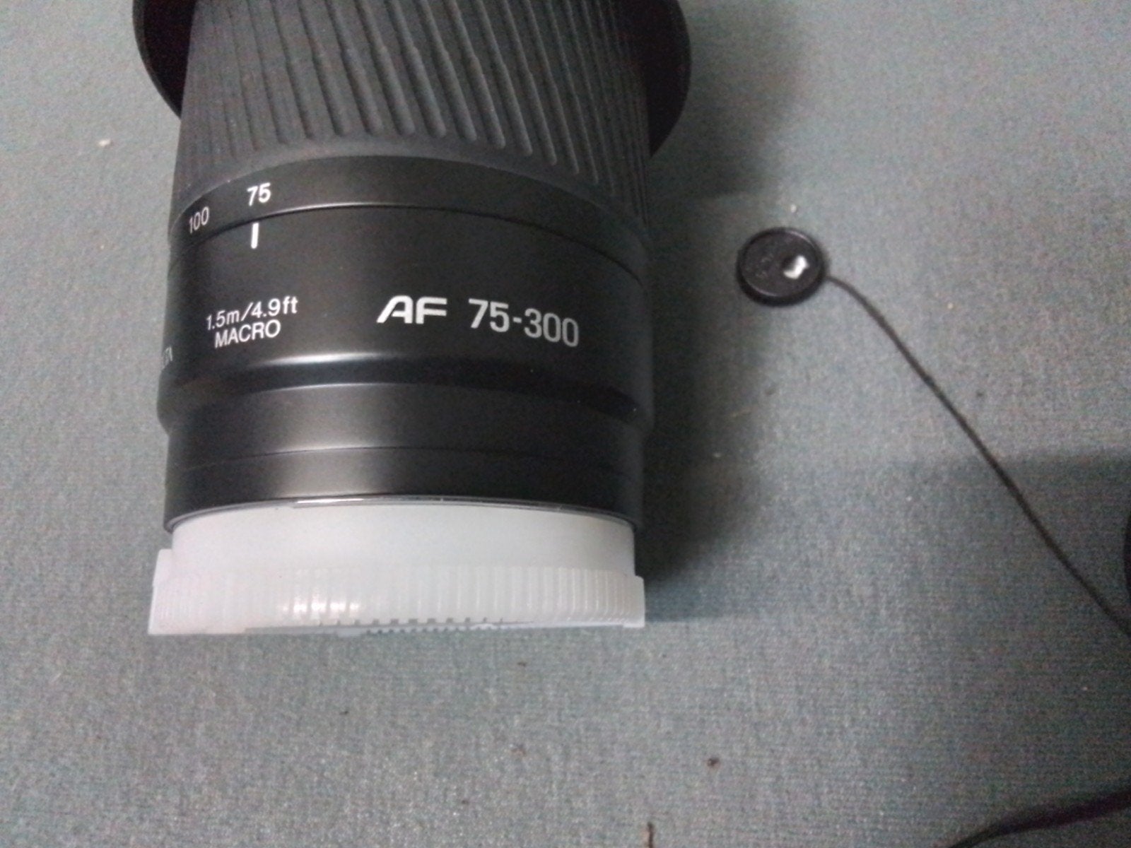 Foto 6 van Minolta AF 75-300mm f/4.5-5.6 Telelens voor Sony A-mount