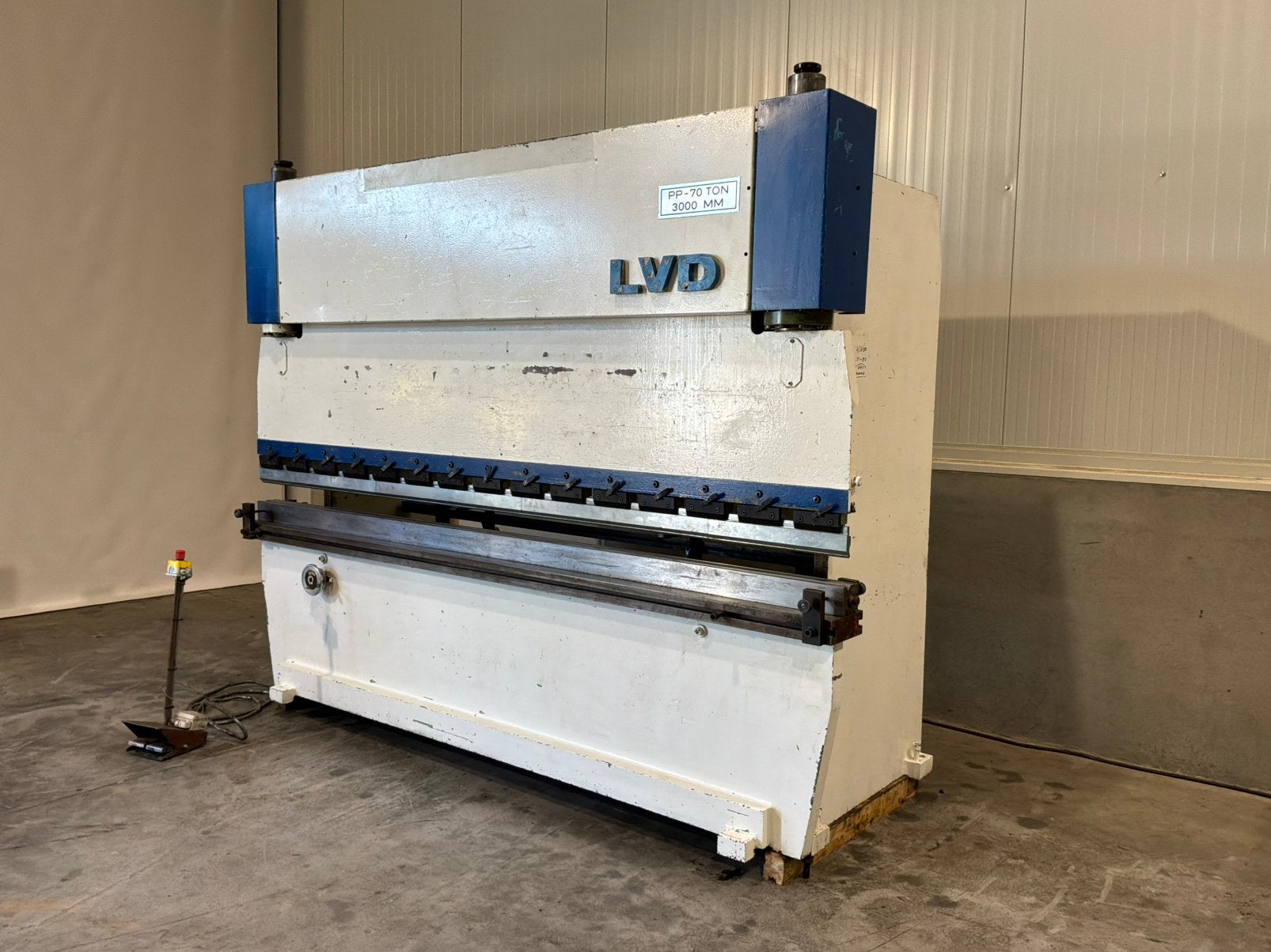 LVD kantbank 3000 x 70 ton, Ophalen, Gebruikt