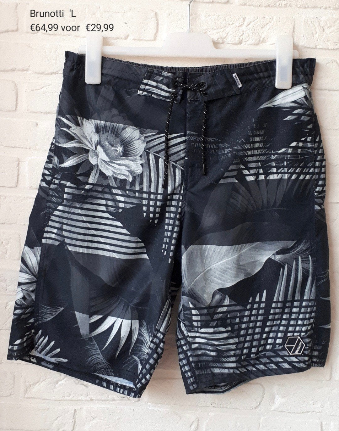 Brunotti Shorts/Zwembroeken Maat: L Van €64,99 voor €24,93, Kleding | Heren, Badmode en Zwemkleding, Ophalen of Verzenden