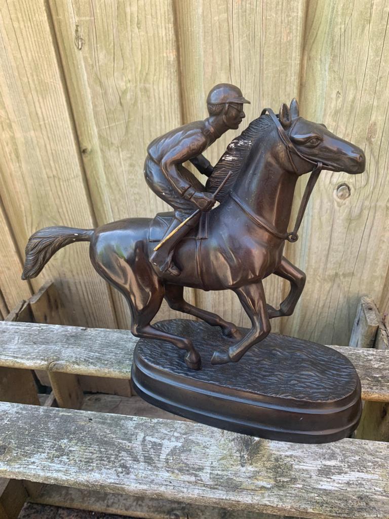 Bronzen beeld Jockey op Paard, Verzenden, Brons