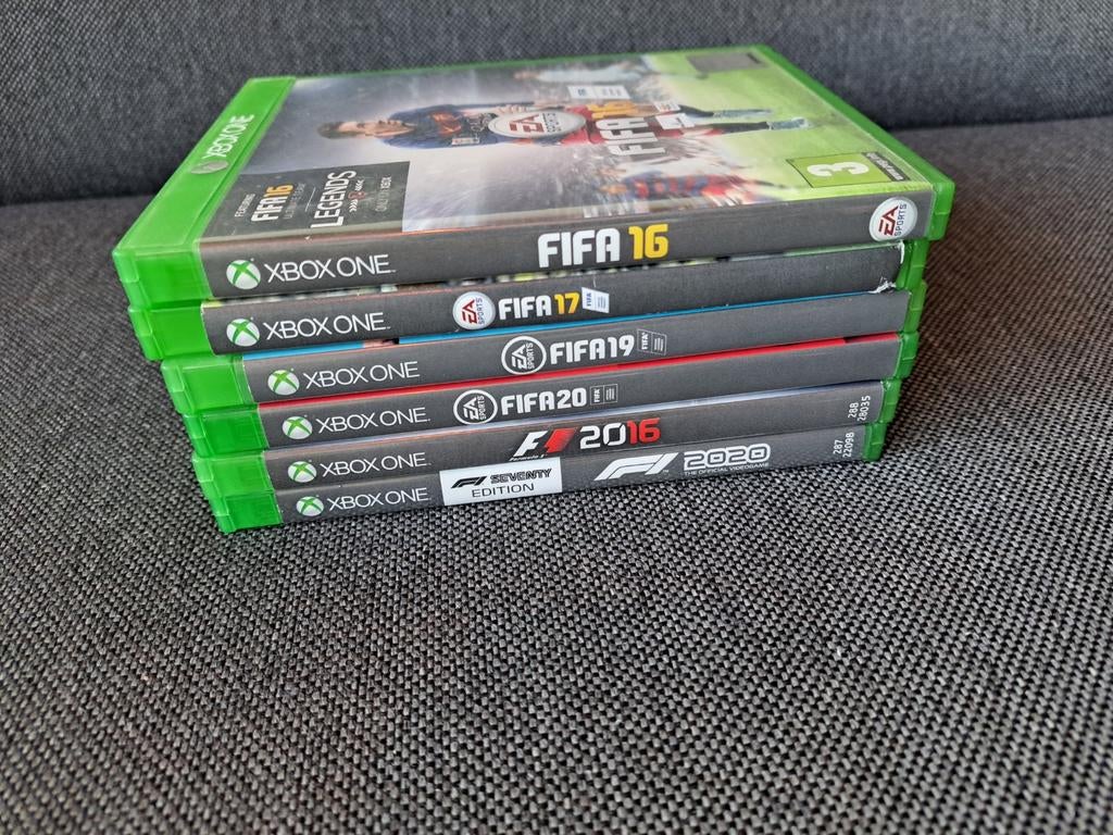 Verschillende fifa & formule 1 games, Ophalen of Verzenden, Zo goed als nieuw, Eén computer, Sport