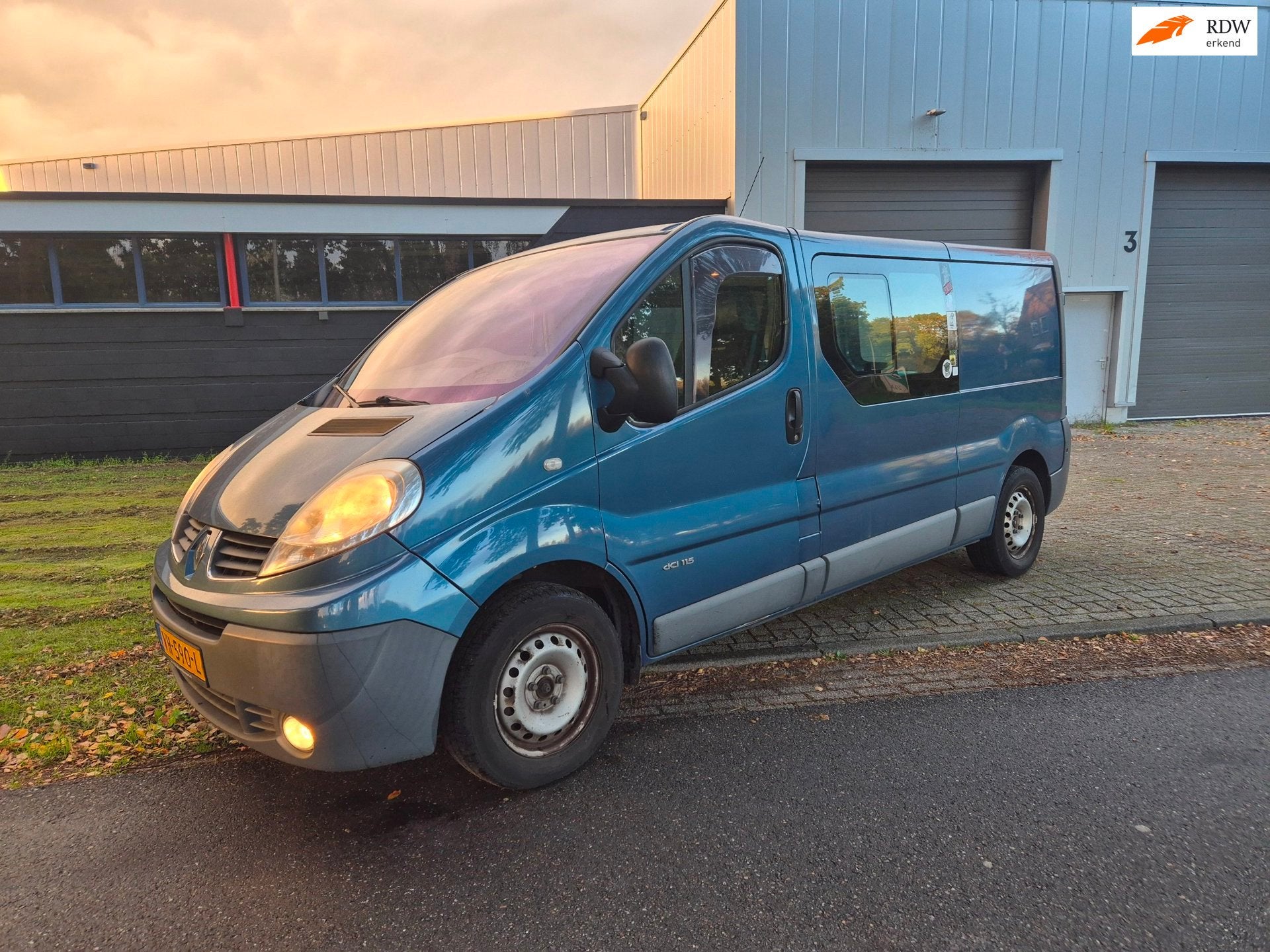 Renault Trafic 2.0 dCi T29 L2H1 DC EcO 3-2014 LANG CLIMA 115, Auto's, Voorwielaandrijving, Euro 5, 4 cilinders, Bedrijf