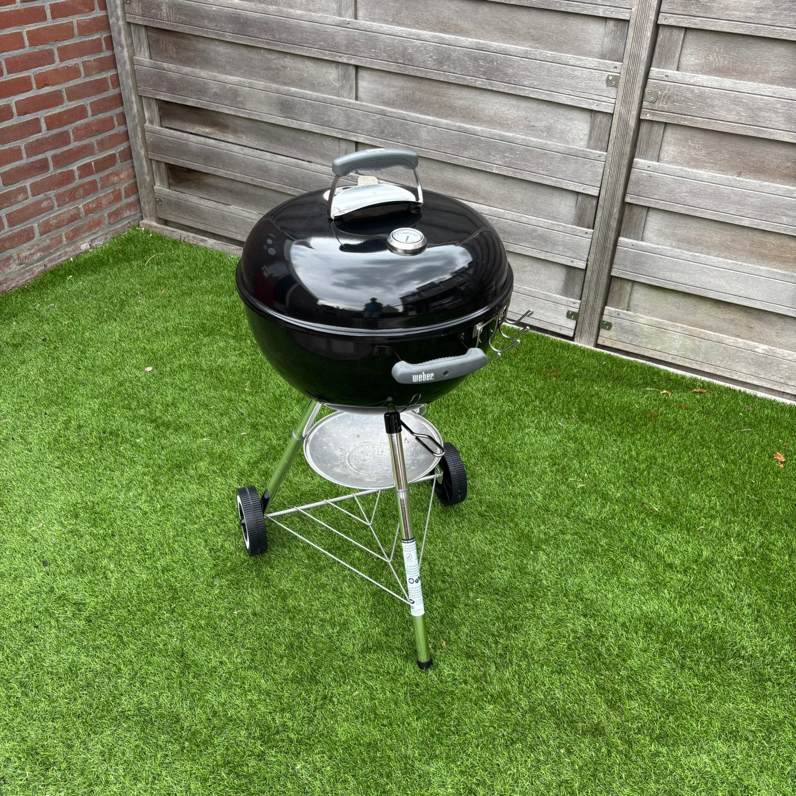 Weber Compact Kogelbarbecue, Ophalen, Gebruikt, Met accessoires