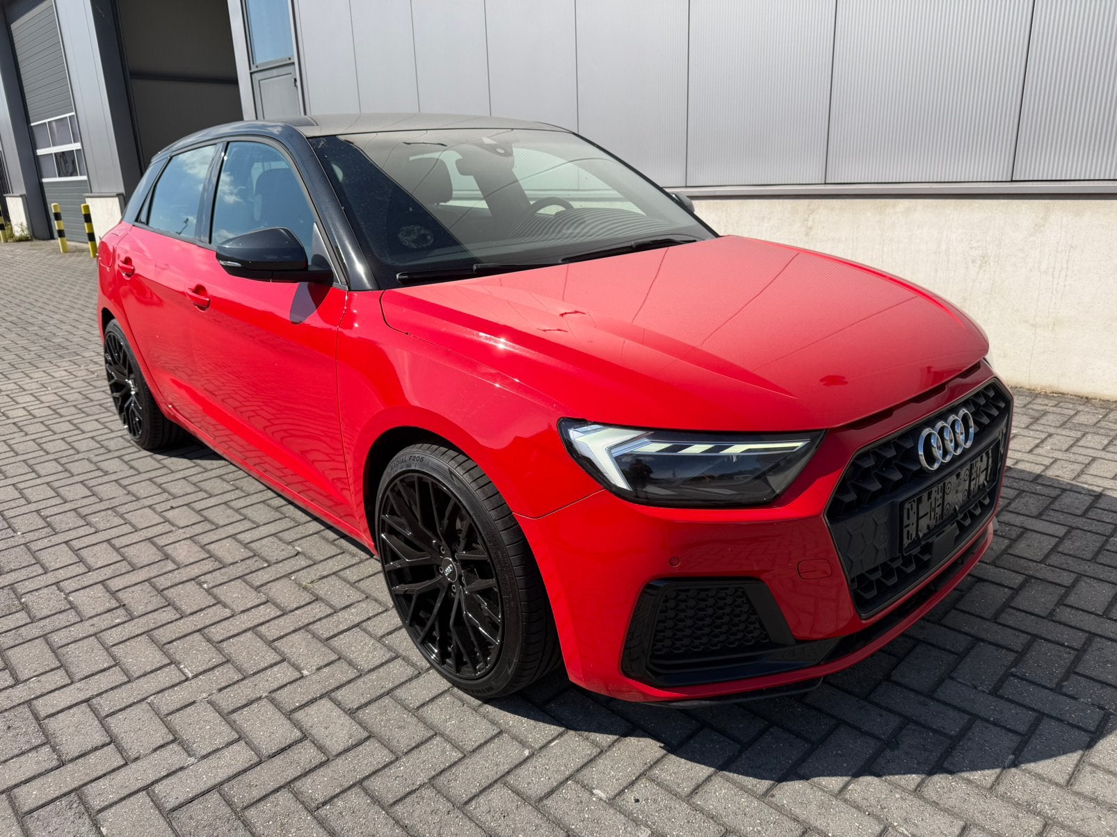 Audi a1 sportback 25 tfsi s tronic carplay/ xenon, Automaat, A1, Bedrijf, Rood