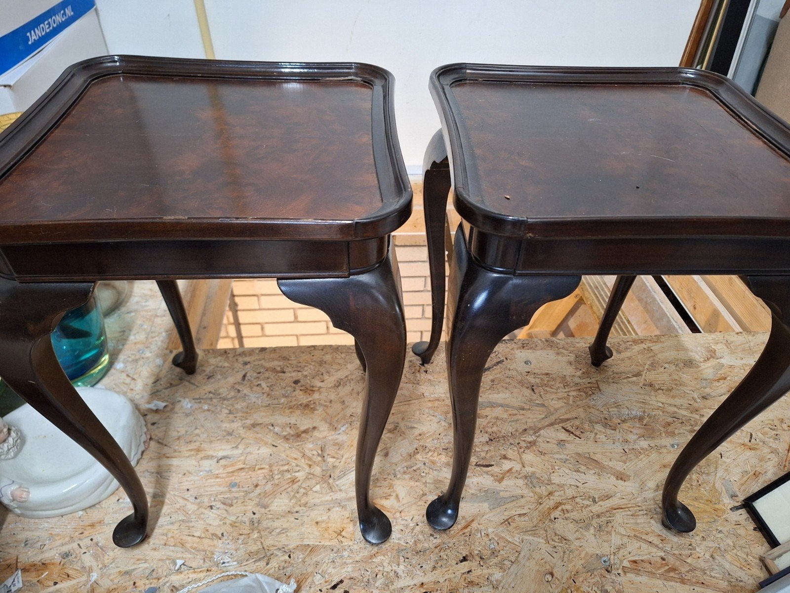 Set van 2 antieke bijzettafels met klauwpoten, Ophalen