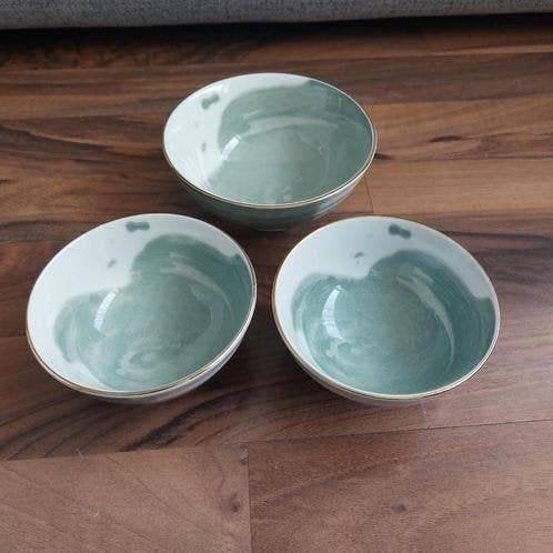 3xSchaaltje Aqua ø13,5+10cm,Gusta Celebrate The Day=4,50euro, Huis en Inrichting, Keuken | Servies, Ophalen of Verzenden, Zo goed als nieuw