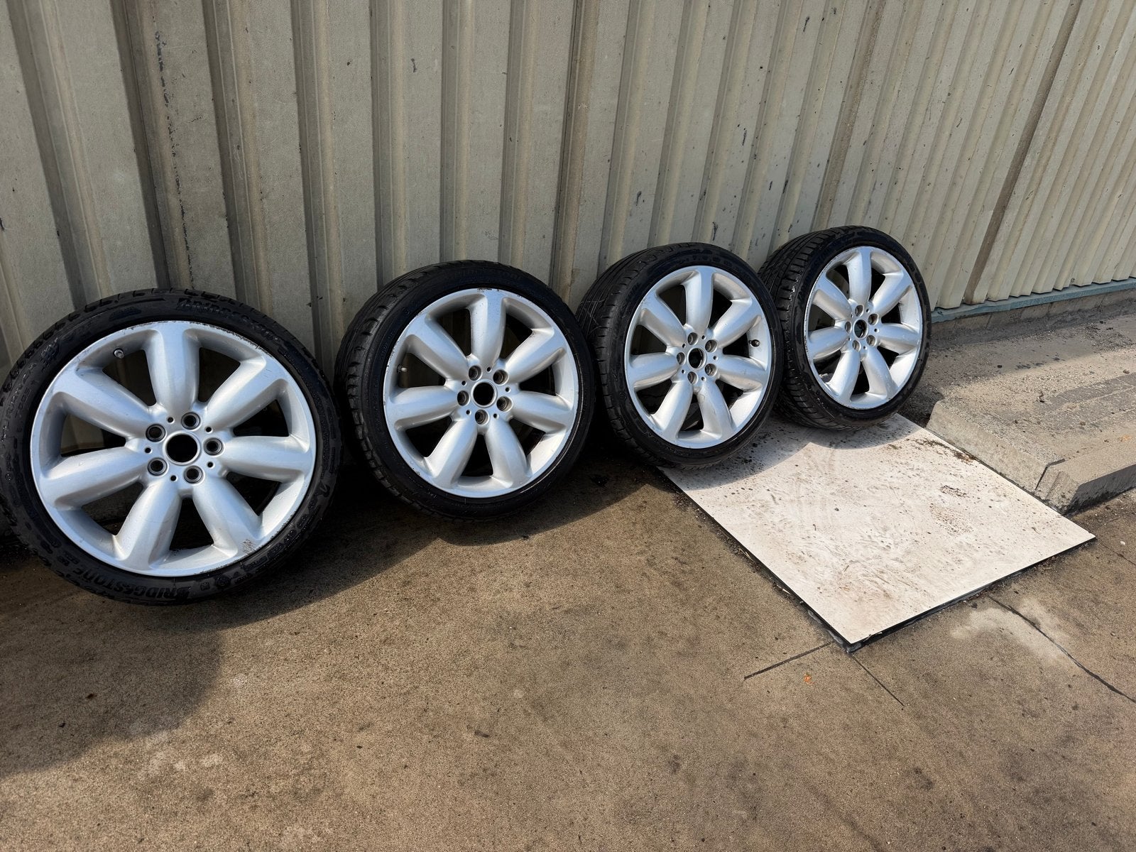 Originele Mini Clubman Cooper S velgen met banden, Auto-onderdelen, Banden en Velgen, Ophalen, 18 inch, Gebruikt, Banden en Velgen