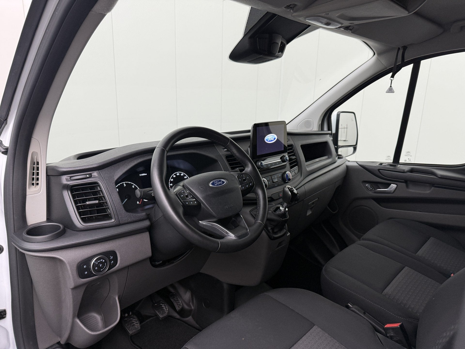 Ford Transit Custom 2.0TDCI 130PK Dubbele Cabine 6-Persoons, Auto's, Bestelauto's, Voorwielaandrijving, Stof, 4 cilinders, 2500 kg