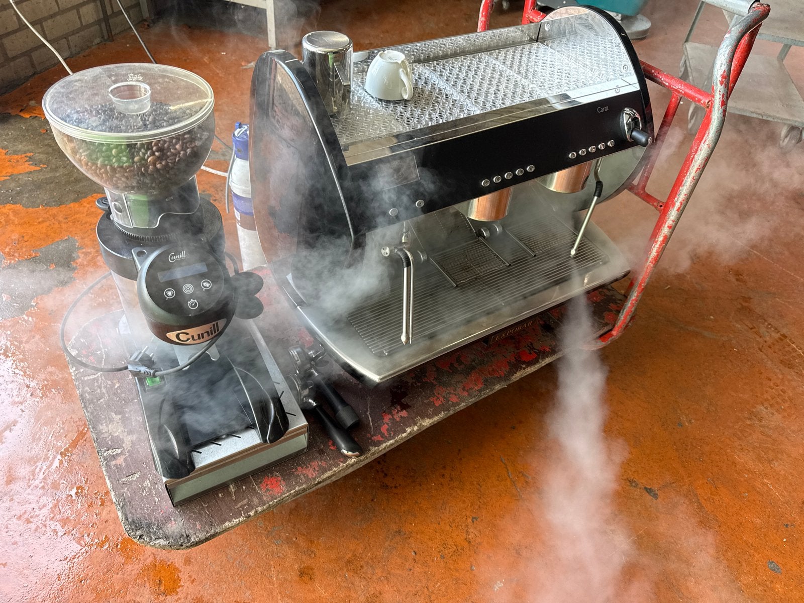 Professionele Expobar Carat Espressomachine met Cunill Grind, Ophalen of Verzenden, Gebruikt, Koffie en Espresso