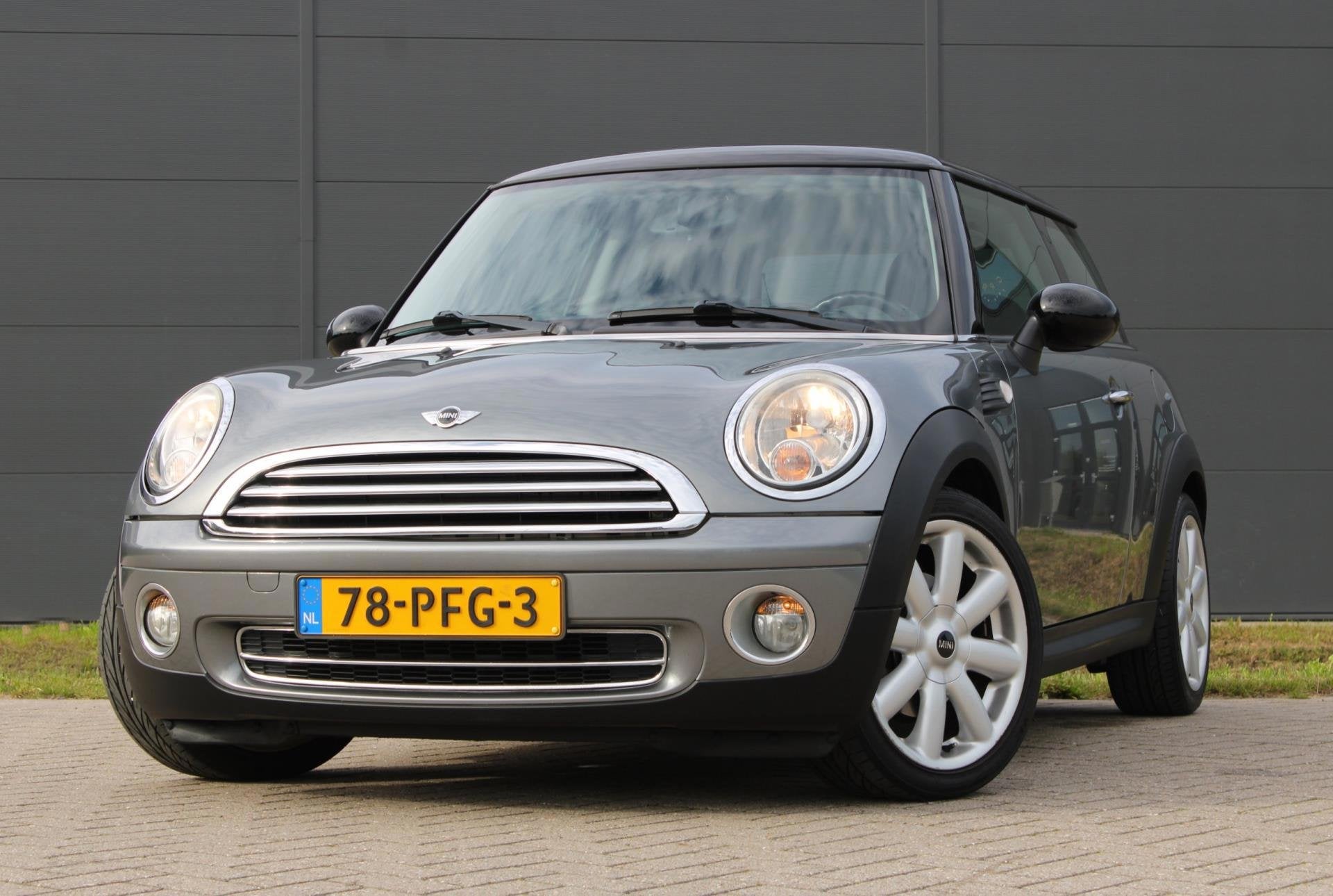 Mini Mini 1.6 Cooper Chili Airco CruiseControl, Auto's, Voorwielaandrijving, Stof, Zwart, 4 cilinders