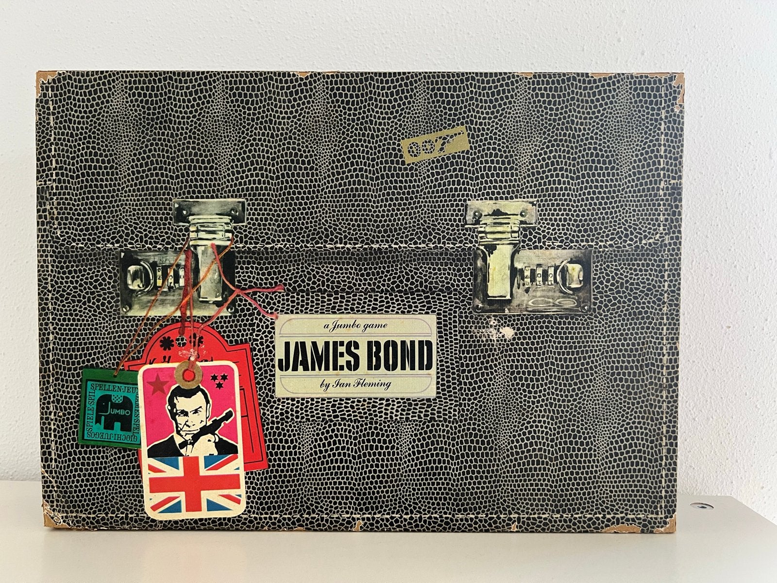 Vintage James Bond Jumbo Game, Een of twee spelers, Ophalen of Verzenden, Gebruikt, Reisspel