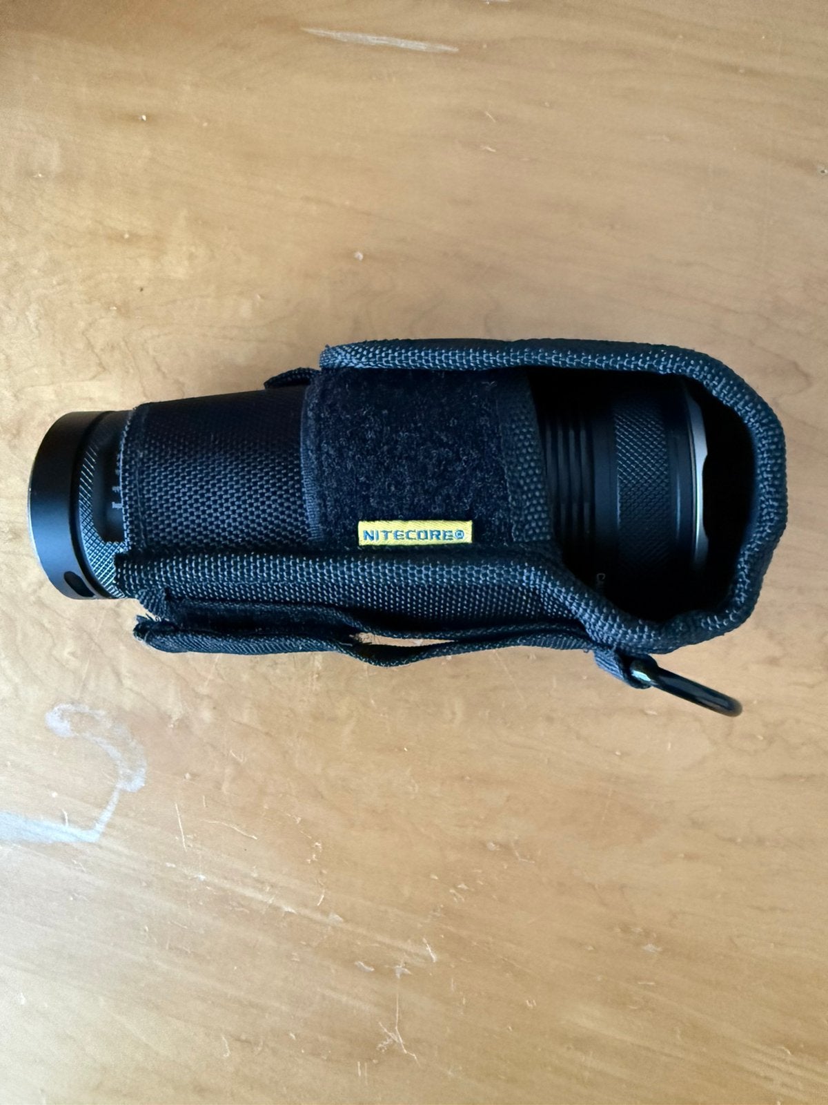 Nitecore TM15 Tiny Monster zaklamp 2650 lumen nieuwstaat, Caravans en Kamperen, Zaklampen, Ophalen of Verzenden, Zo goed als nieuw