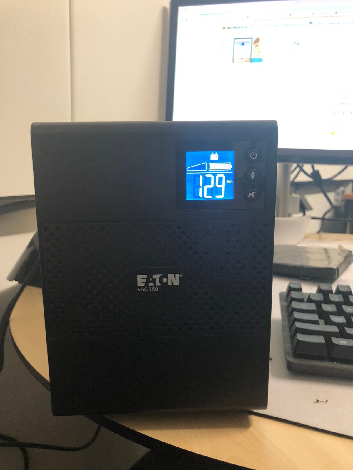 Eaton 5SC750i UPS (Uninterruptible Power Supply, Ophalen of Verzenden, Zo goed als nieuw