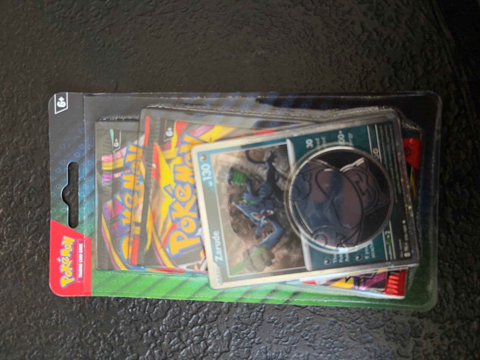 Pokémon TCG: Zarude Promo met 2 Booster Packs, Ophalen of Verzenden, Nieuw, Booster