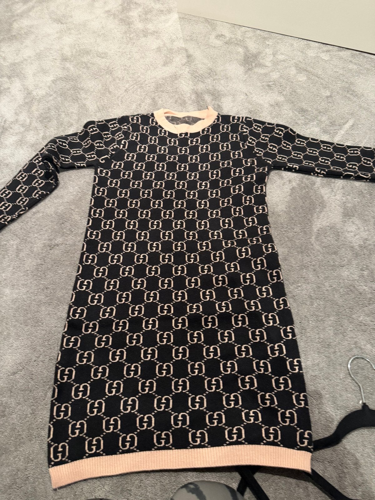 stijl jurk met print g, Maat 38/40 (M), Verzenden, Zwart, Zo goed als nieuw