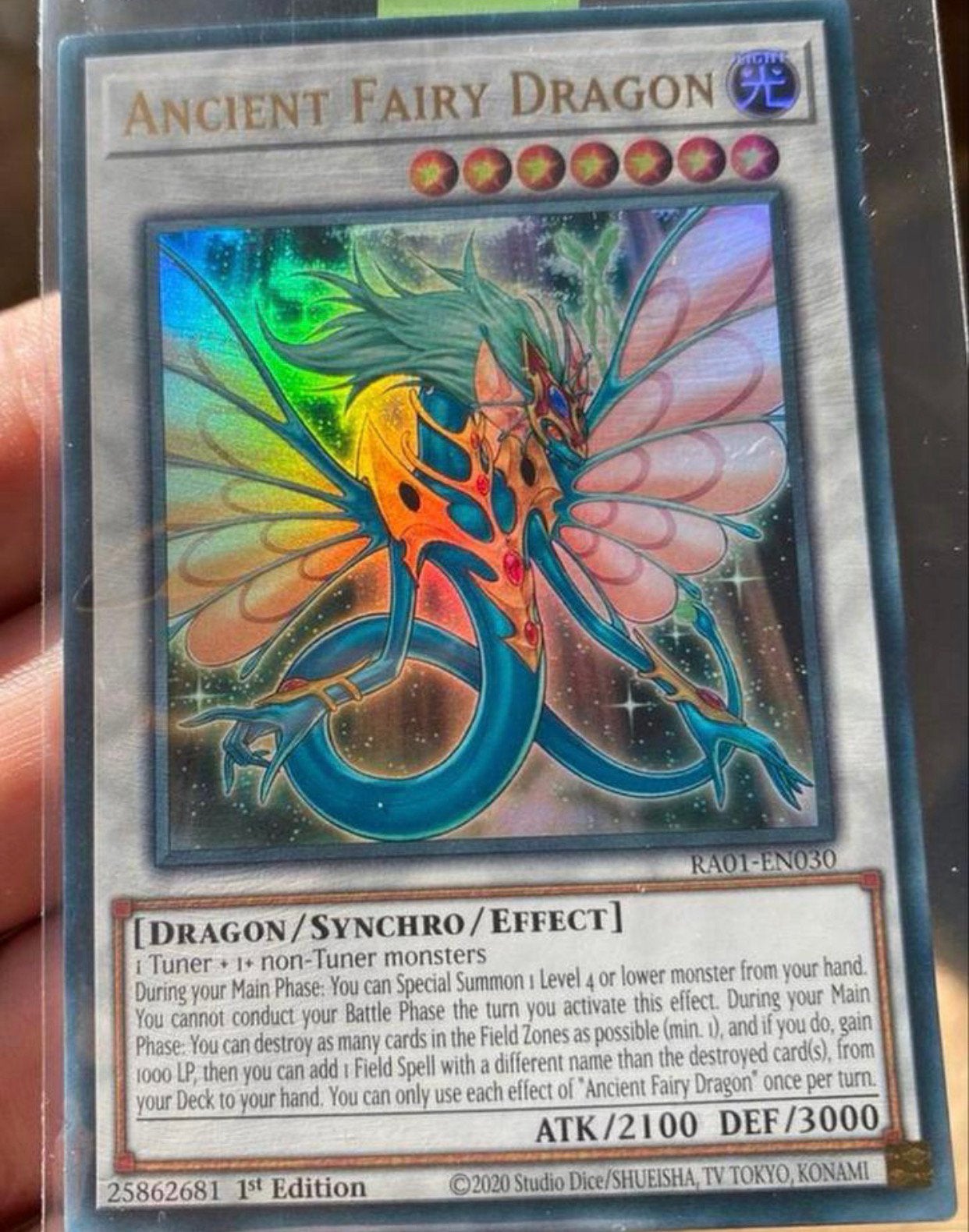 Yu-Gi-Oh! Ancient Fairy Dragon RA01 1st Edition !, Ophalen of Verzenden, Zo goed als nieuw, Losse kaart, Foil