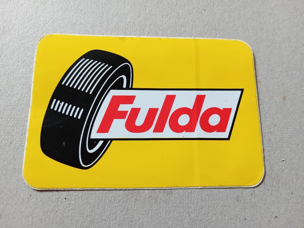 Fulda sticker logo autobanden 9,5x6,5cm, Verzamelen, Ophalen of Verzenden, Zo goed als nieuw, Bedrijf of Vereniging