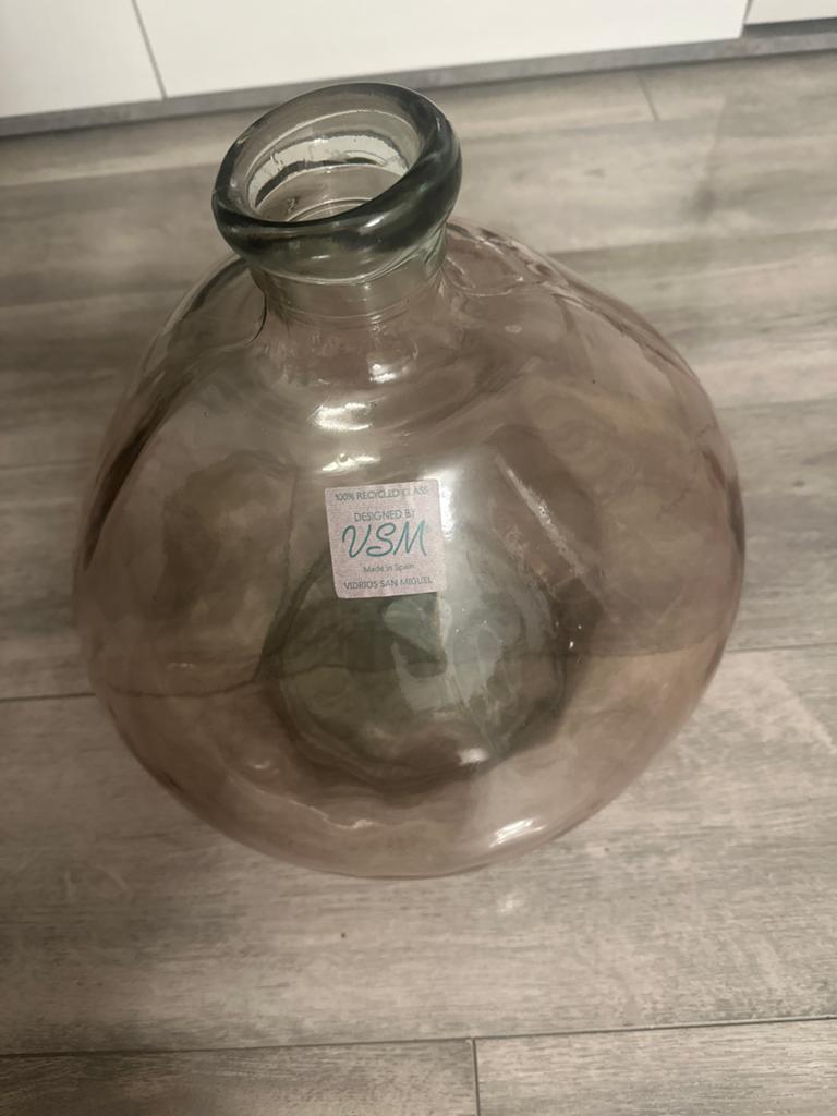 Grote decoratieve vaas van gerecycled glas, VSM, Ophalen of Verzenden, Zo goed als nieuw