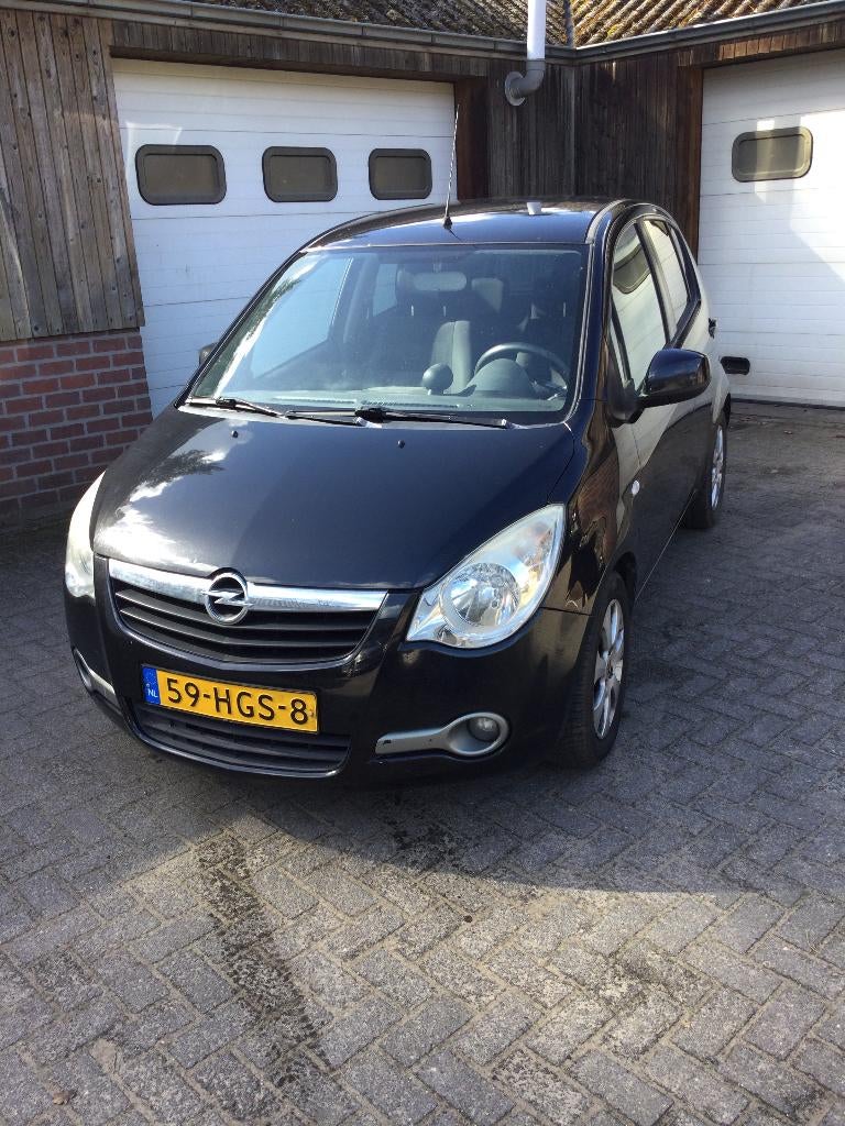 Opel Agila 1.2 16V 2008 Zwart, Auto's, Voorwielaandrijving, Stof, 40 €/maand, 4 cilinders