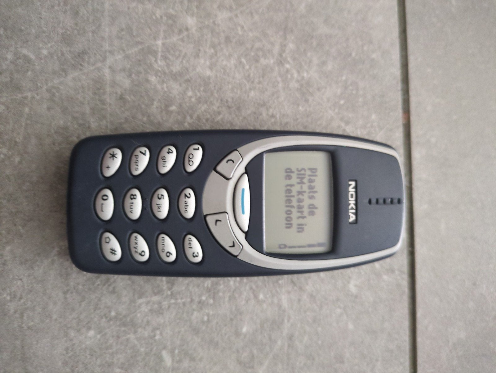 Nokia 3310 met oplader - Werkend, Telecommunicatie, Mobiele telefoons | Nokia, Gebruikt, Blauw, Geen camera, Fysiek toetsenbord