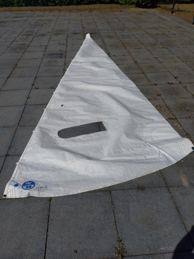 Yngling  spinnaker en fok, Ophalen, Gebruikt, Minder dan 15 m²