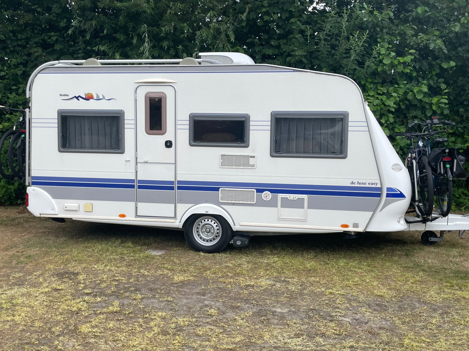 Hobby 450 UF De Luxe Easy 2006,  Airco, Mover, 2 Voortenten, Rondzit, Hobby, Dwarsbed, Particulier