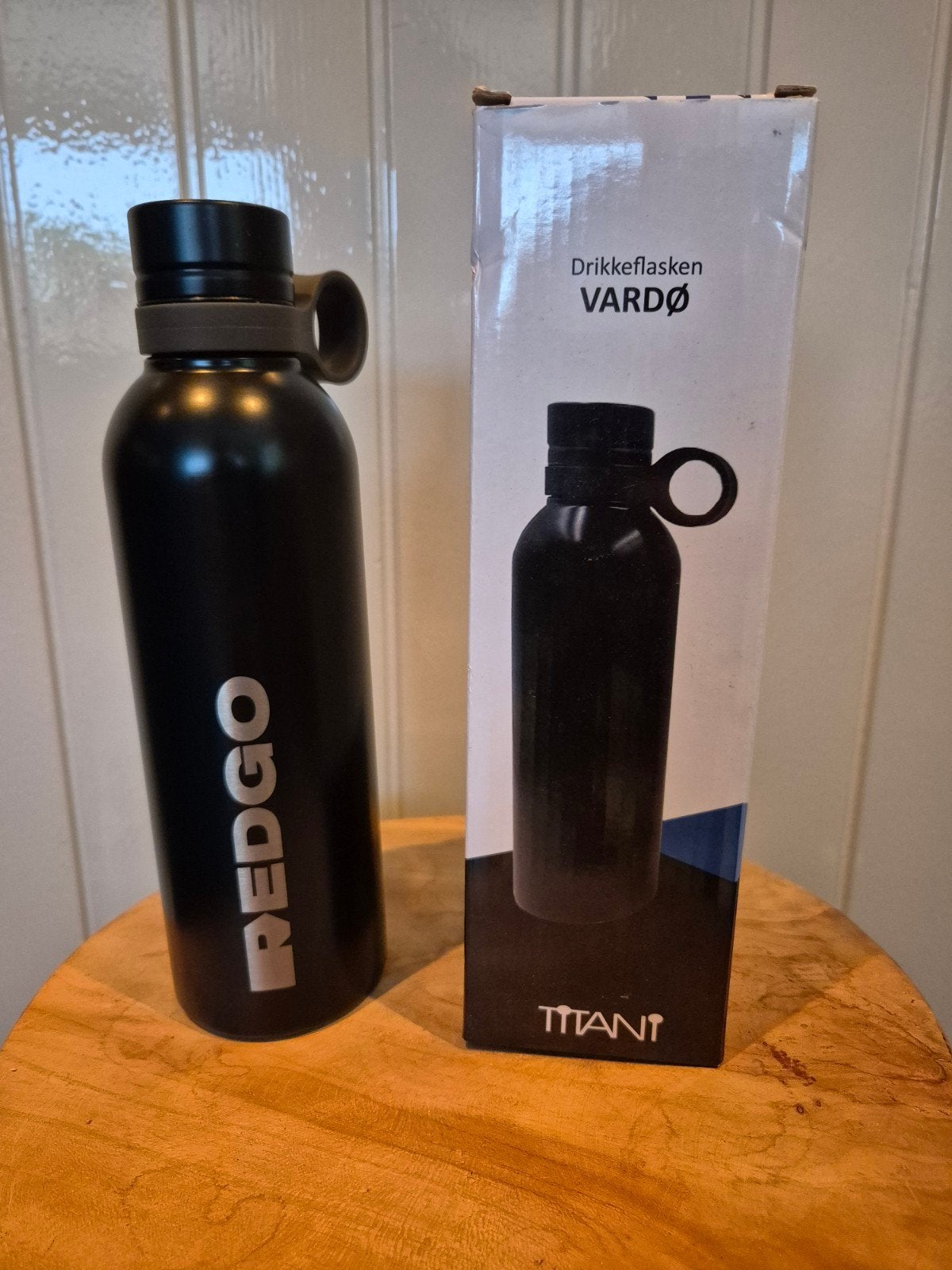REDGO VARDØ Drinkfles NIEUW - Zwart, 600 ml, RVS, Ophalen of Verzenden, Nieuw
