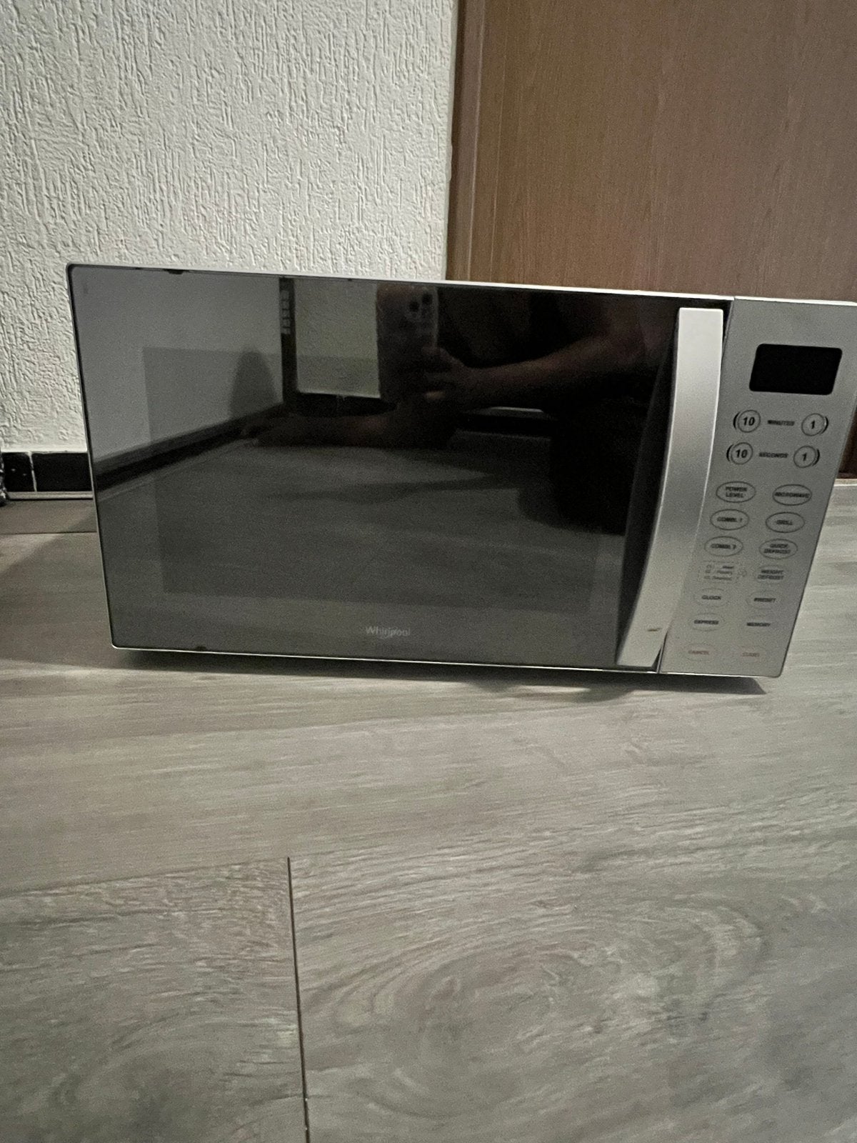 Whirlpool Magnetron - Zilverkleurig en Compact, Witgoed en Apparatuur, Magnetrons, Ophalen, Gebruikt, Magnetron, Draaiplateau