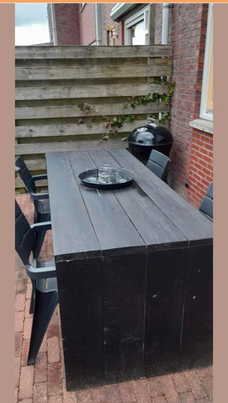 Steigerhouten tafel met 4 Allibert stoelen, Ophalen, Gebruikt, Rechthoekig, Hout