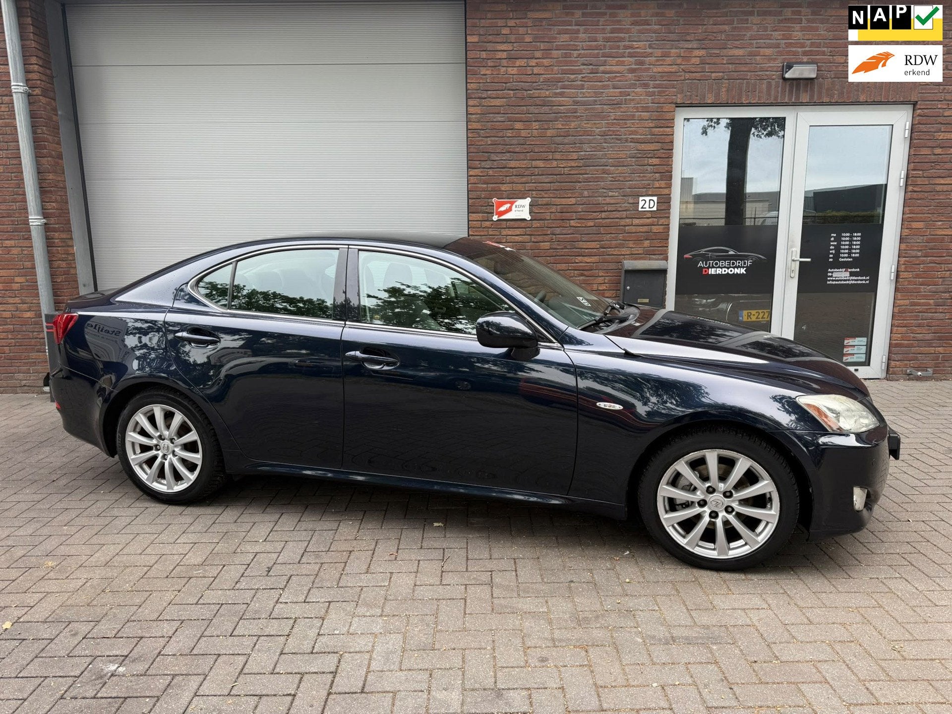 Lexus IS 250 Executive|AUTOMAAT|NIEUWE APK|NAVI|LEER, Auto's, Achterwielaandrijving, Gebruikt, 1535 kg, Blauw