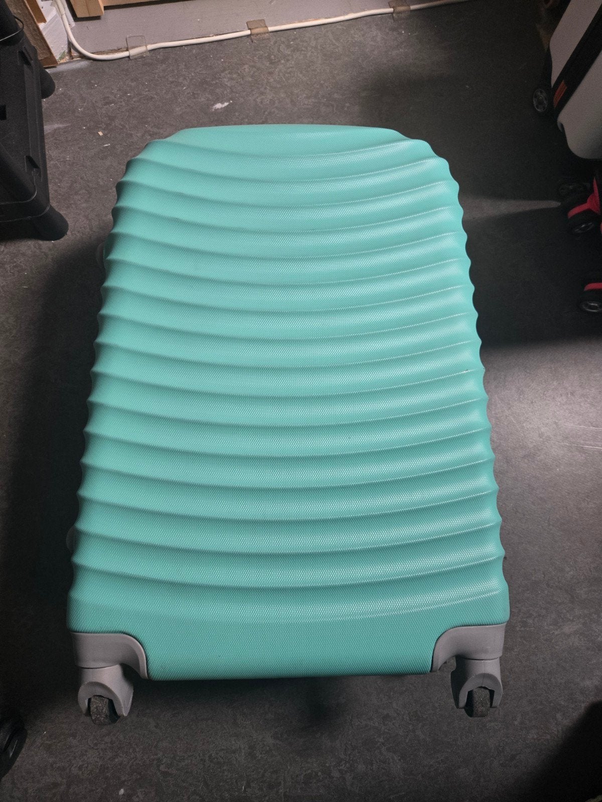 Mooie turquoise koffer - 63x40x23 cm, Wieltjes, Gebruikt, Hard kunststof, 35 tot 45 cm