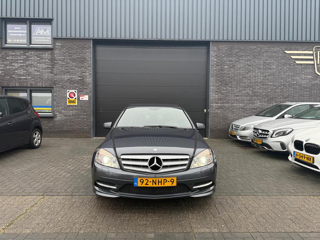 Mercedes-Benz C-Klasse 180 CGI BlueEFFICIENCY Business Class, Auto's, Mercedes-Benz, Automaat, Achterwielaandrijving, Zwart, Parkeersensor
