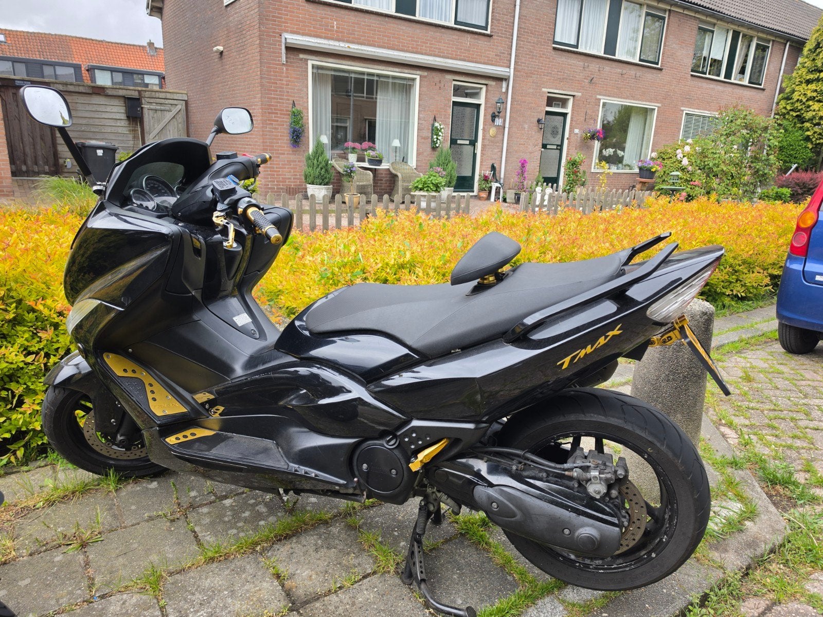 Yamaha TMAX  Zwart met gouden accenten, Ophalen of Verzenden, Zo goed als nieuw, Benzine, Overige modellen