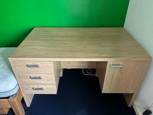 Bureau met extra achterstuk, Huis en Inrichting, Ophalen, Met lades, Gebruikt, Schoolbureau